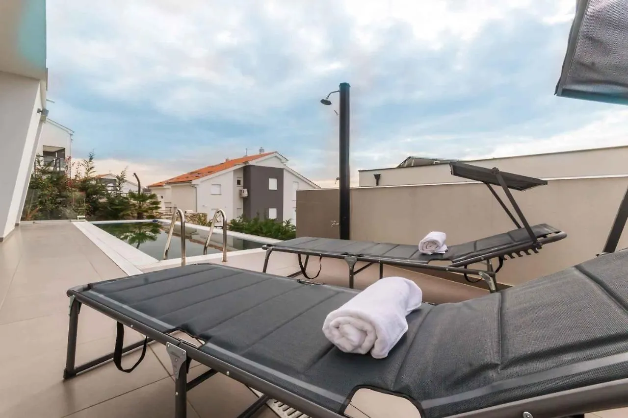 Apartment In Njivice - Insel Krk 43955