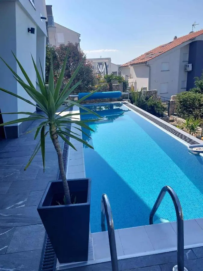 Apartment In Njivice - Insel Krk 43955