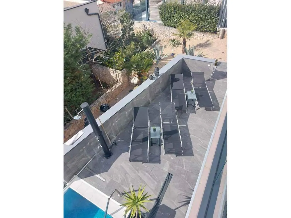 Apartment In Njivice - Insel Krk 43955